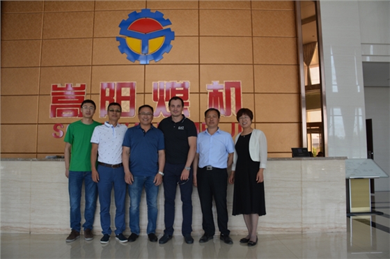 嵩陽煤機大傾角皮帶機趕上了“一帶一路”戰(zhàn)略的順風(fēng)車 嵩陽煤機大傾角皮帶機趕上了“一帶一路”戰(zhàn)略的順風(fēng)車