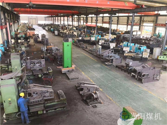 刮板輸送機(jī)生產(chǎn)車間01.jpg 刮板輸送機(jī)生產(chǎn)車間01.jpg