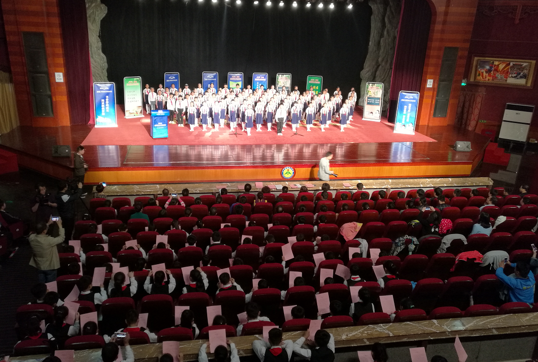 讀書節(jié)少先隊員朗誦《弟子規(guī)》 讀書節(jié)少先隊員朗誦《弟子規(guī)》