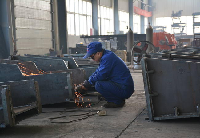 2017刮板機(jī)項(xiàng)目|嵩陽煤機(jī)與你同行 2017刮板機(jī)項(xiàng)目|嵩陽煤機(jī)與你同行