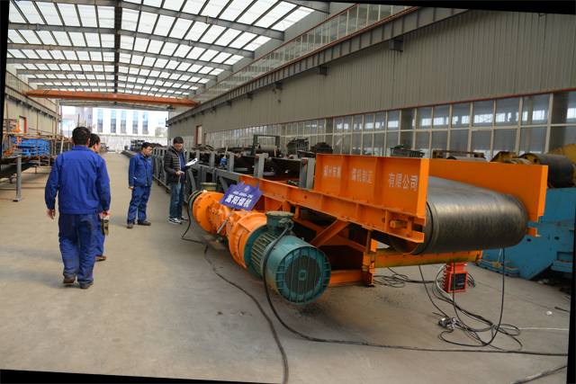 煤炭皮帶輸送機(jī) 煤炭皮帶輸送機(jī)