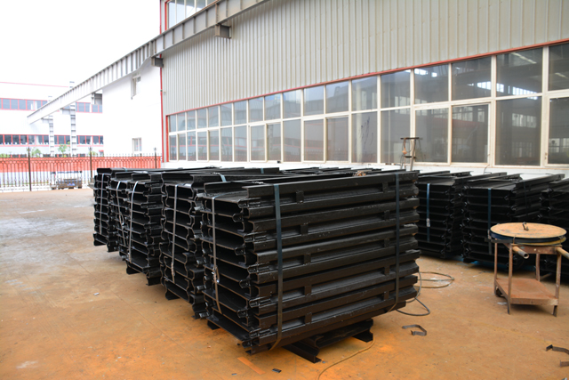 刮板機(jī)中部槽 刮板機(jī)中部槽