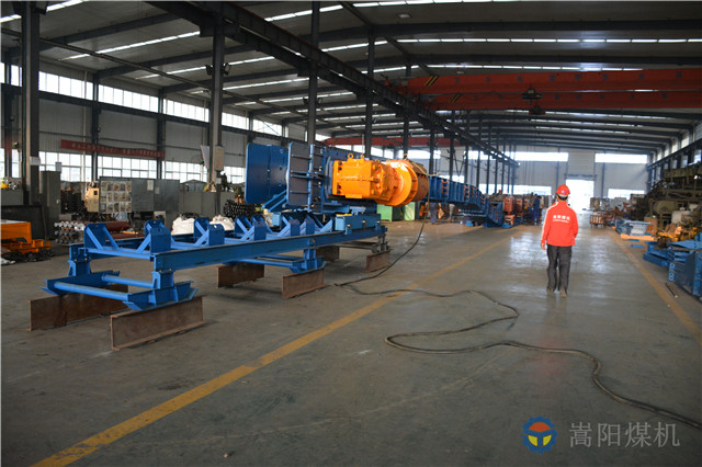 邁步自移轉(zhuǎn)載機(jī)39.jpg 邁步自移轉(zhuǎn)載機(jī)39.jpg