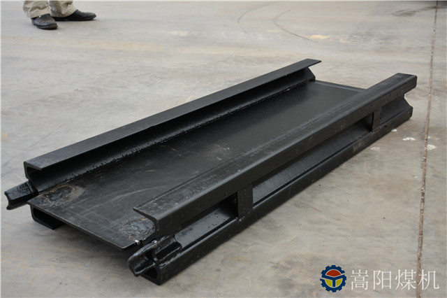 刮板機(jī)中部槽02.jpg 刮板機(jī)中部槽02.jpg