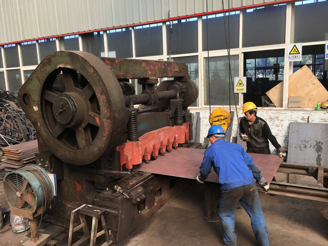 嵩陽煤機(jī)：刮板機(jī)車間加班加點(diǎn)趕生產(chǎn)，皮帶機(jī)產(chǎn)線如火如茶抗寒冬